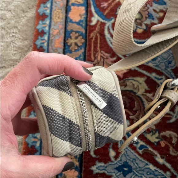 COPY - Burberry diaper bag - Picture 4 of 14